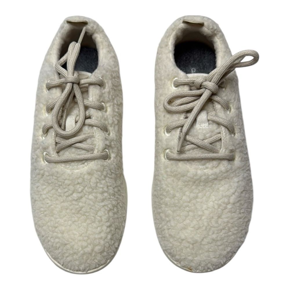 Allbirds‎ Women’s White Wool Runner Fluffs Sneakers. Size 10.
